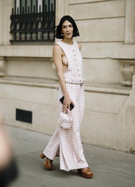 Imagen - Sandalias de plataforma de Chanel en el street style