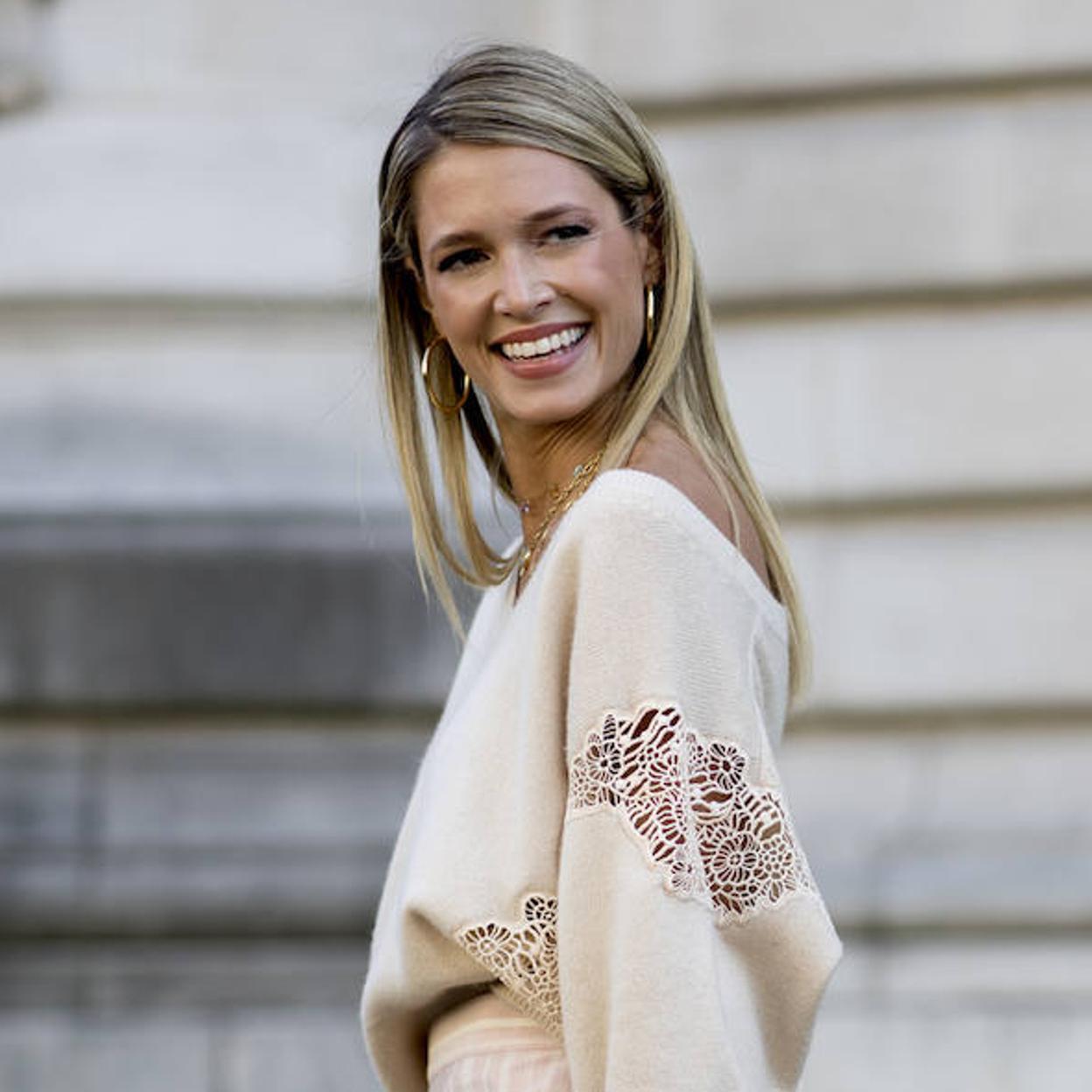 Influencer con mechas en el pelo