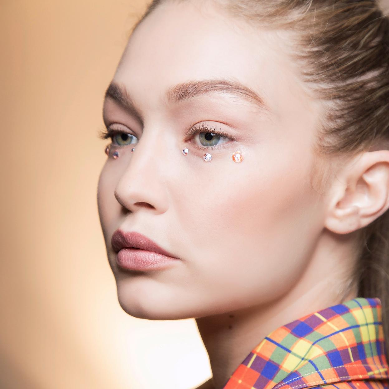 Este es el limpiador en aceite que recomiendan en la farmacia.