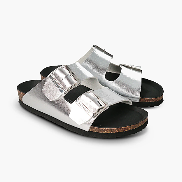 Las sandalias de Genuins plateadas.