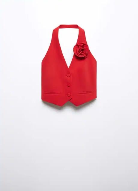 Imagen - Chaleco flor en color rojo de Mango. Foto: Mango.