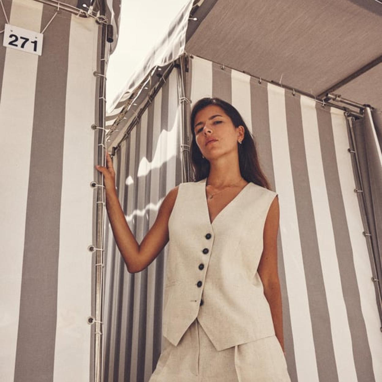 Vestidos estampados, chalecos masculinos y muchas otras propuestas que tienes que añadir, sí o sí, a tu lista de favoritos de nueva temporada de esta semana. 