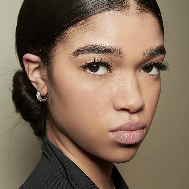 Los mejores rizadores de pestañas y cómo usarlos para tener la mirada más bonita