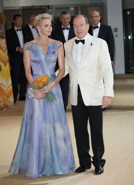 Imagen - Charlène de Mónaco con un vestido azul. / GTRES