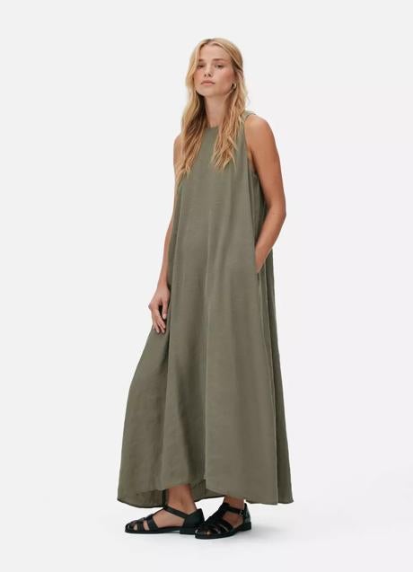 Imagen - Vestido midi en verde de Primark. Foto: Primark.