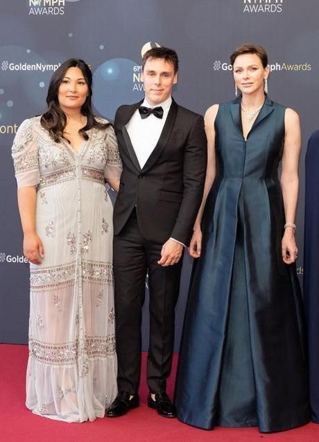 Imagen - La princesa Charlène acudió a la última gala del Festival de Televisión de Montecarlo acompañada por Louis Ducret, único hijo de la princesa Estefanía, y su mujer. (FOTO: D.R.)