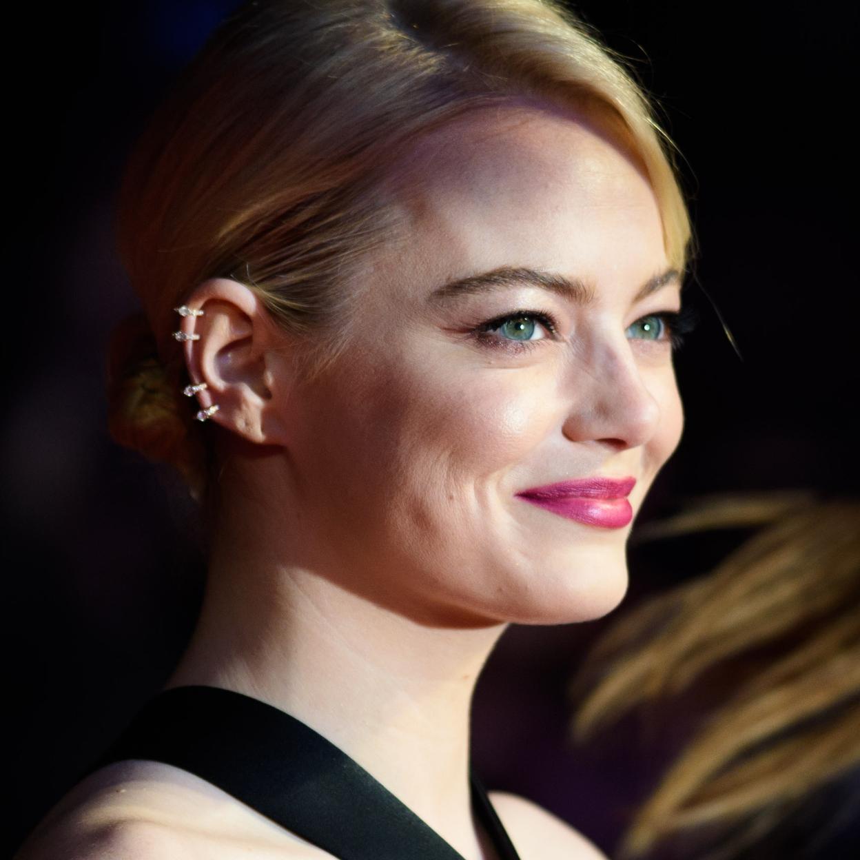 Emma Stone tiene el ojo encapotado. / GTRES
