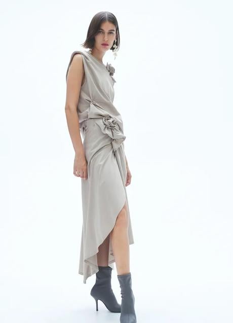 Imagen - Top drapeado con aplicación de H&M (29,99 euros)