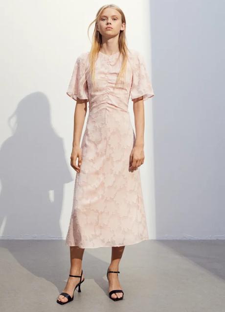 Imagen - Vestido con estampado de flores de H&M (39,95 euros)