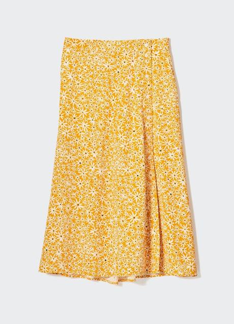 Imagen - Falda midi de flores amarillas de Uniqlo, 19,90 euros.