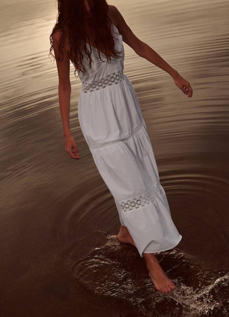 Imagen - Vestido amplio blanco con entredoses