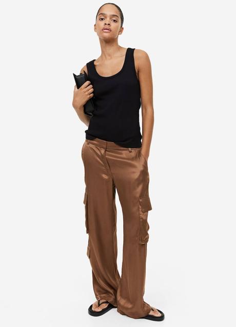 Imagen - Pantalones cargo en tejido satinado