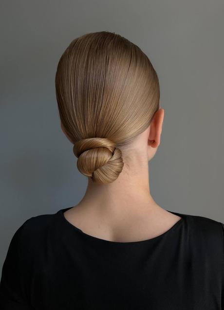 Imagen - Modelo con moño de bailarina para invitadas/@marina_stylist