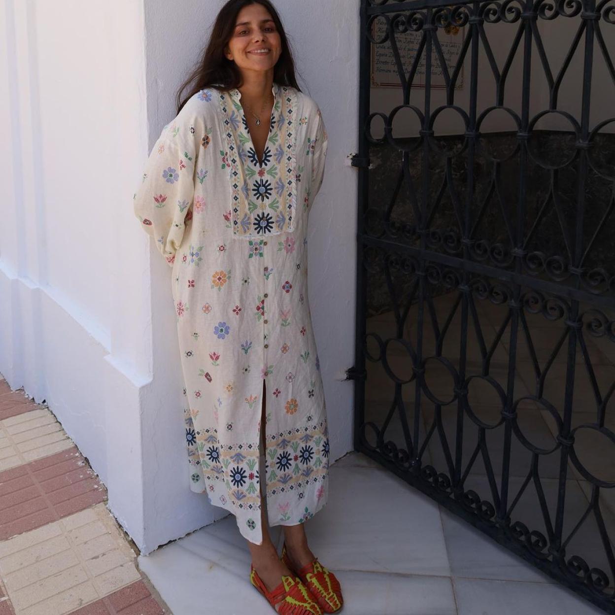 La influencer María García de Jaime con unas sandalias mexicanas.