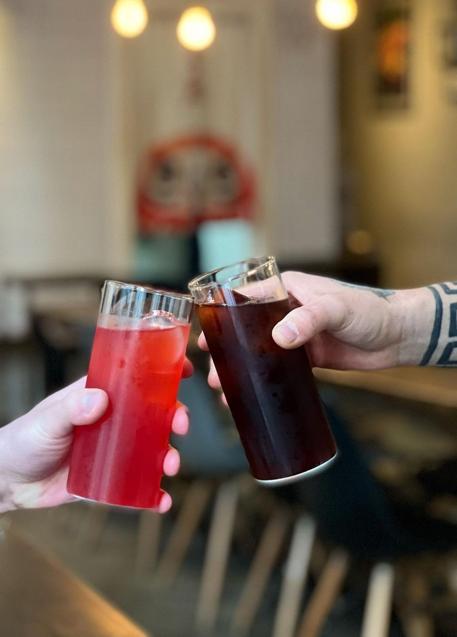 Imagen - A la derecha, el cold brew de Hanso. / D.R