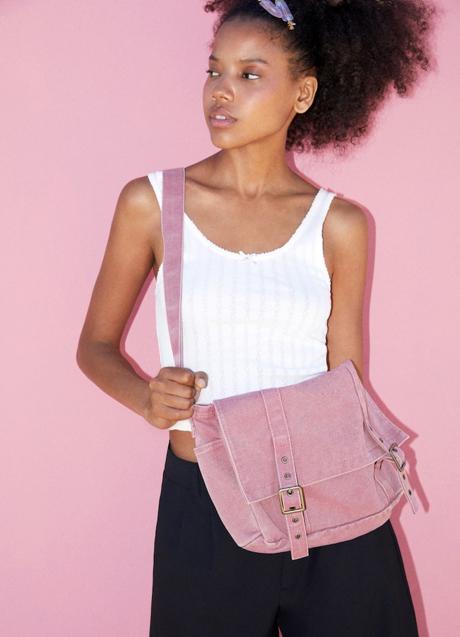 Imagen - Bolso bandolera de Pull & Bear (19,99 euros)