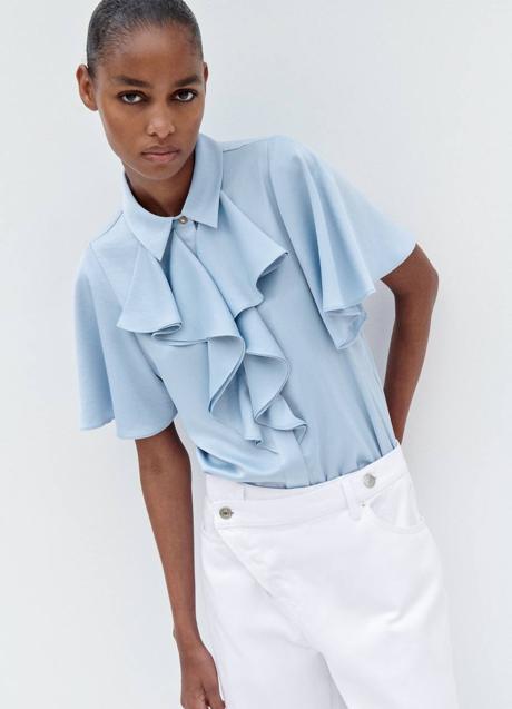 Imagen - Camisa en tono celeste con volantes