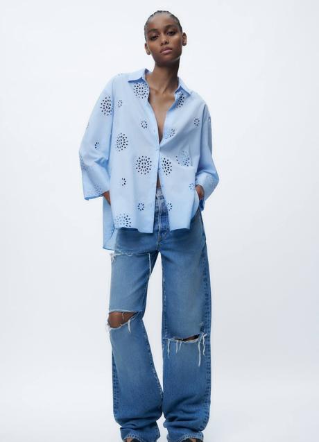 Imagen - Camisa en tono celeste perforada