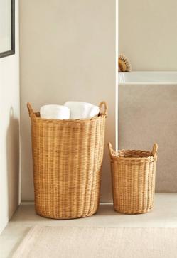 Imagen secundaria 2 - Muebles preciosos y vajillas y manteles baratísimos: los mejores chollos deco de las últimas rebajas y los Special Prices de Zara Home