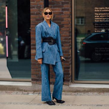 Imagen secundaria 1 - En la primera imagen, modelo desfile con prendas de la colección de Balmain para este otoño. Las otras dos, street style de la semana de la moda de Copenhague
