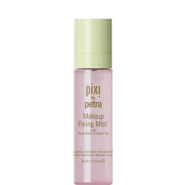 Makeup fixing mist with rose water de Pixi. Precio: 18,95 euros