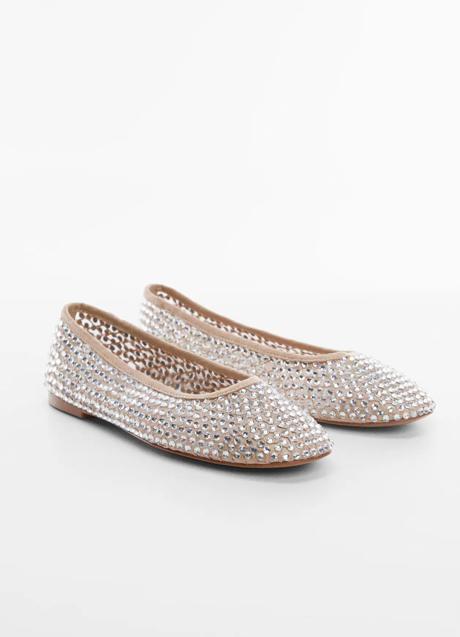 Imagen - Bailarinas en color beige con strass de Mango. Foto: Mango.