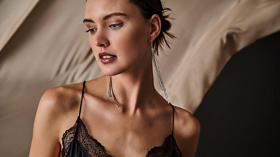 Imagen de campaña de la colección Quiet Luxury, de Roberto Verino.