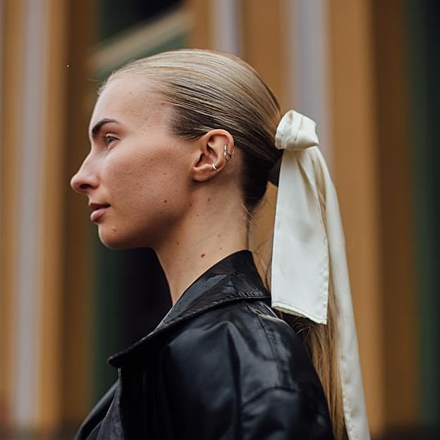 Maxi lazos: la tendencia viral que triunfa en redes y agota existencias en Mango Teen