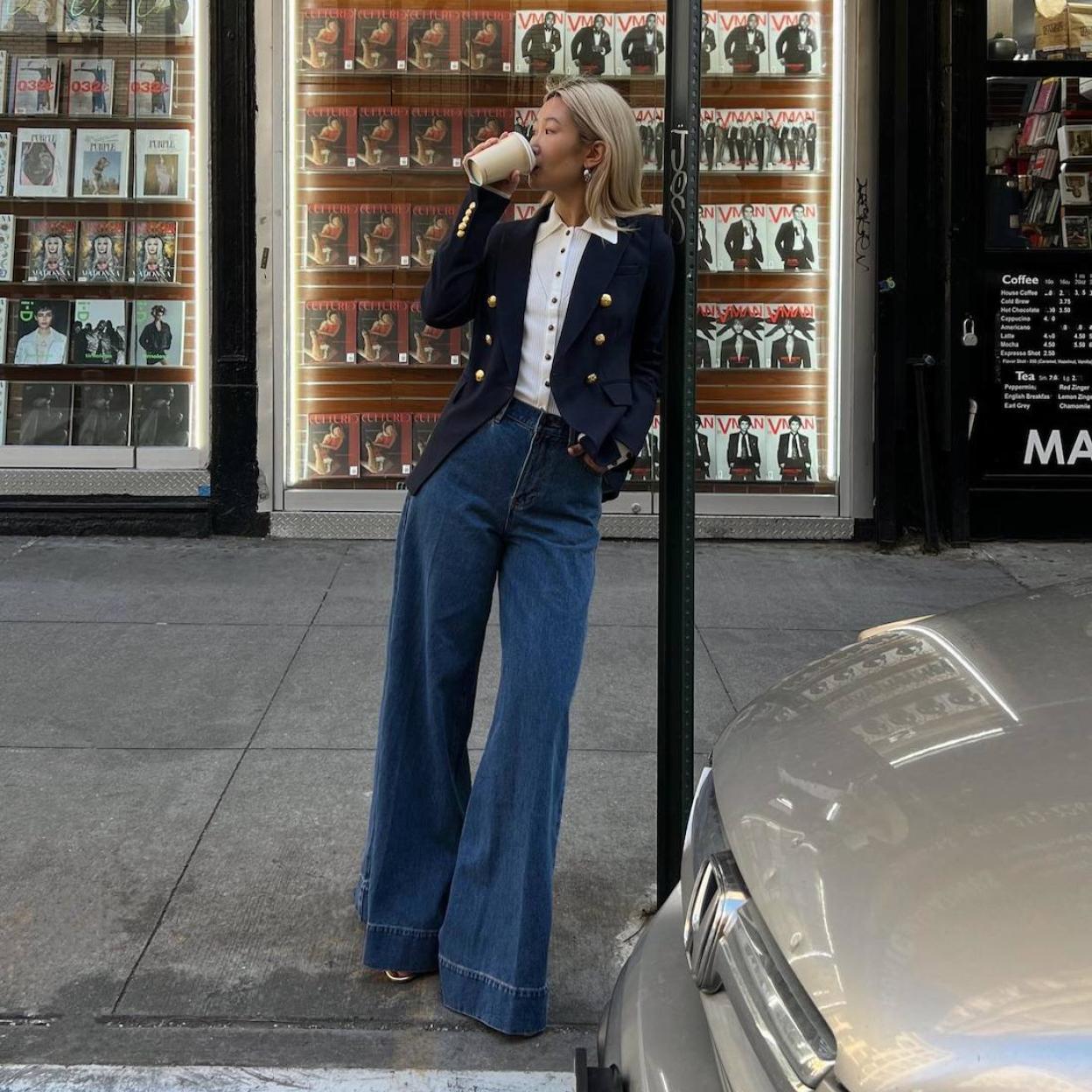 La influencer lleva unos vaqueros wide leg