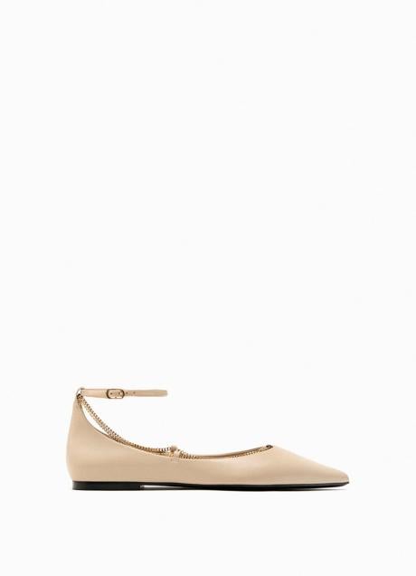 Imagen - Bailarinas beige de Zara (49,99 euros)