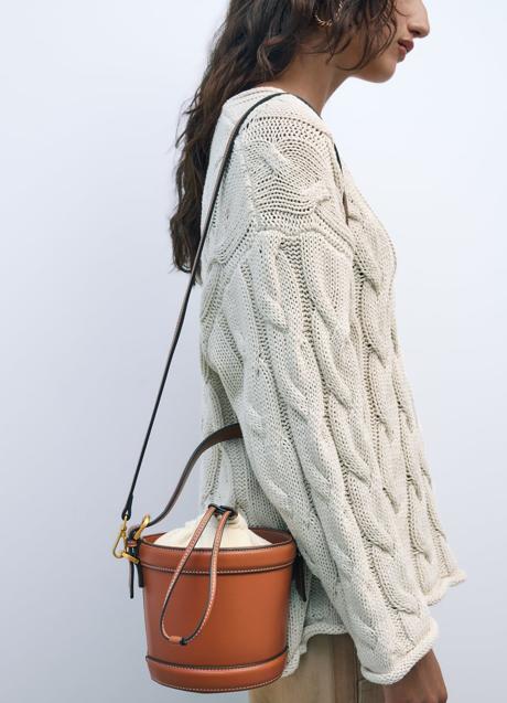 Imagen - Bolso marrón de Zara (25,99 euros)