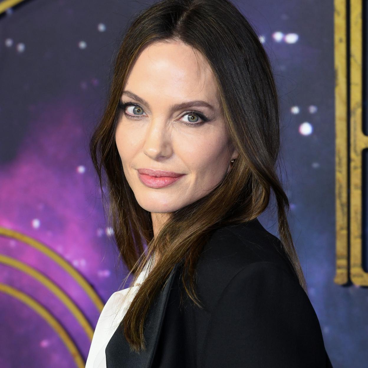 Angelina Jolie en la premiere de Eternals en Londres. 