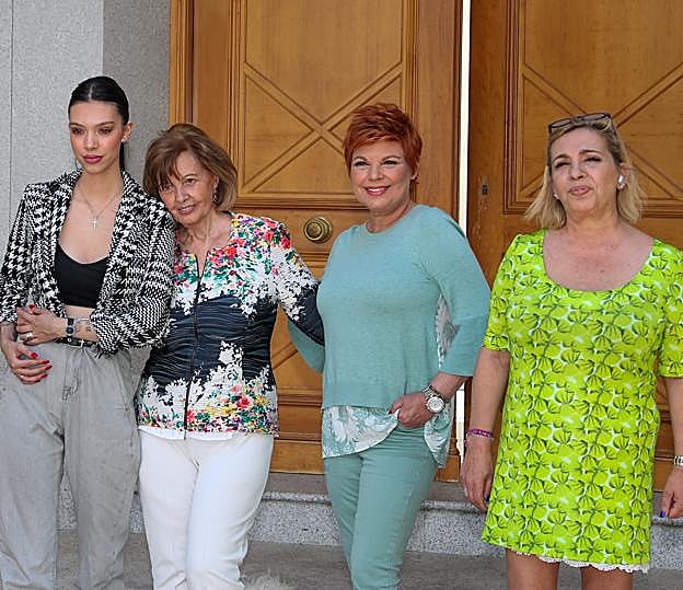 Alejandra Rubio, María Teresa Campos, Terelu y Carmen Borrego en una fotografía de 2020.