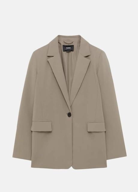 Imagen - Blazer básico de Pull & Bear (29,99 euros)
