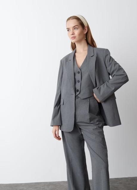 Imagen - Americana gris oscuro de Brownie, 75,90 euros.