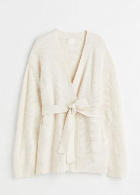 Imagen - Chaqueta con cinturón de H&M (25,99 euros)