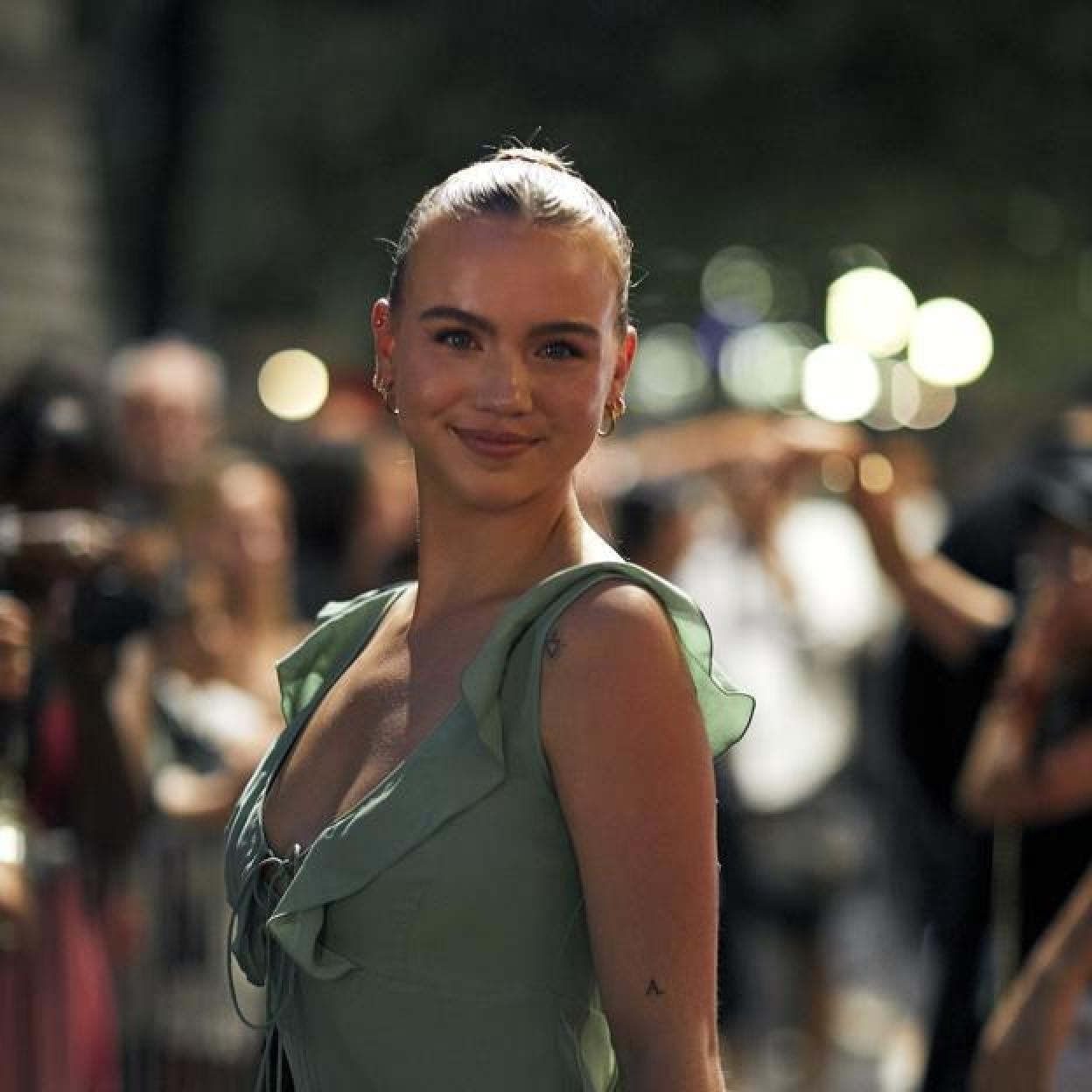 Una mujer con la piel cuidada.