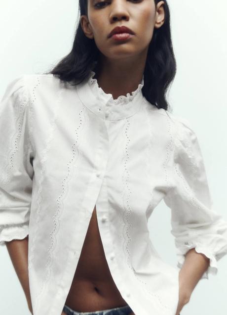 Imagen - Blusa romántica perforada