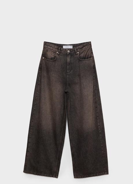 Imagen - Vaqueros wide leg de Stradivarius (29,99 euros). Foto Stradivarius.