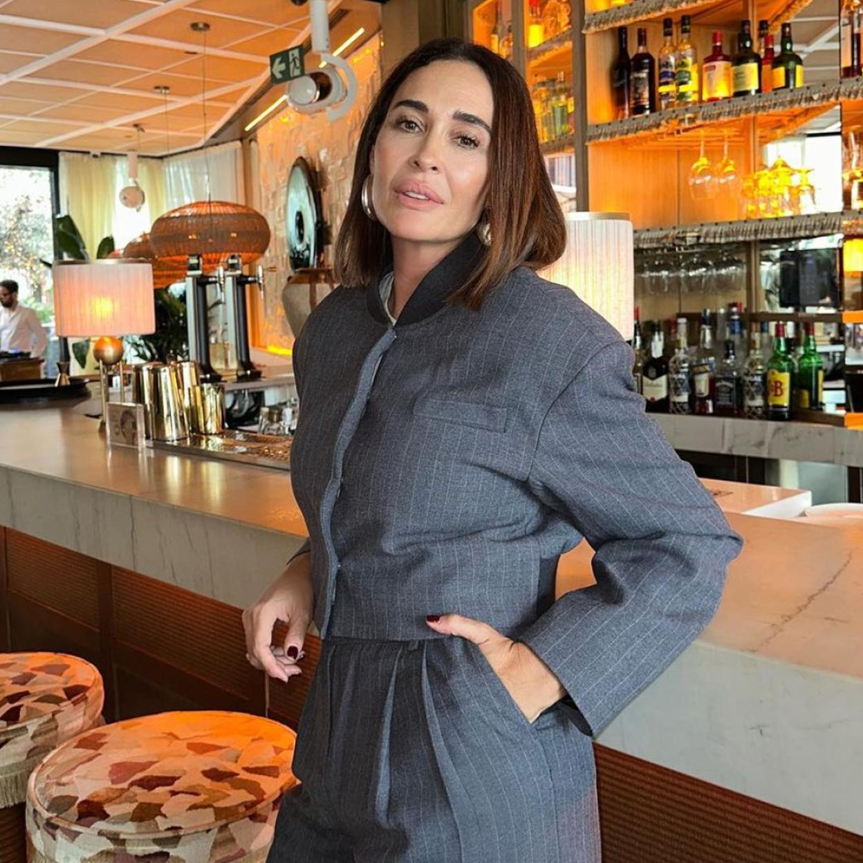 Vicky Martín Berrocal posa con un conjunto de Mango