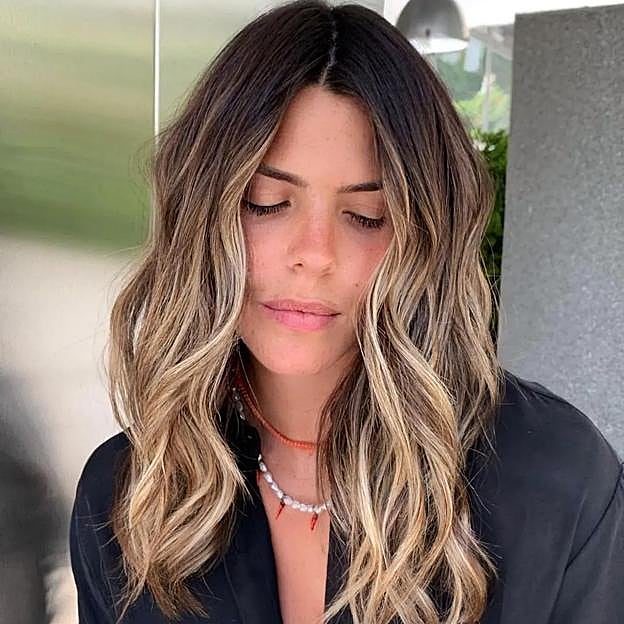 Laura Matamoros con unas mechas balayage.
