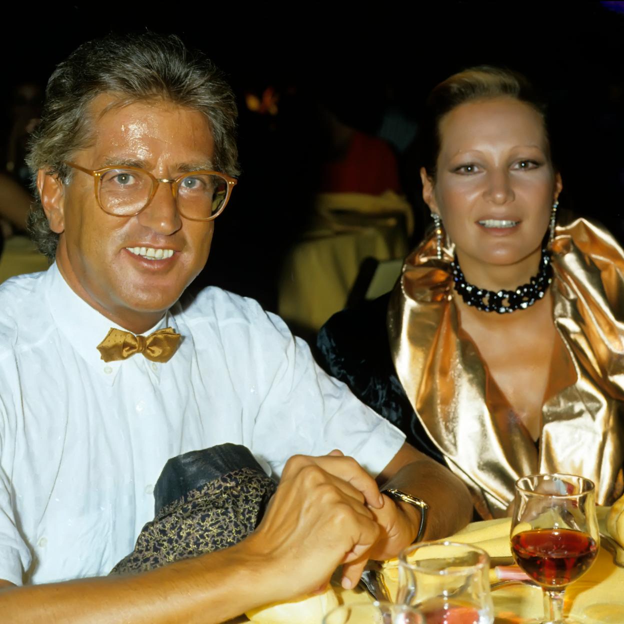 Pepe Domingo Castaño y María Teresa Vega en una cena a principios de los 2000.