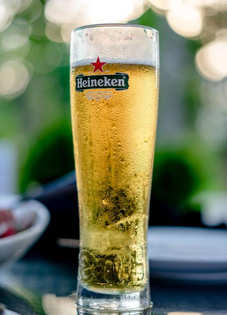 Imagen - Vaso de cerveza de Heineken/PEXELS