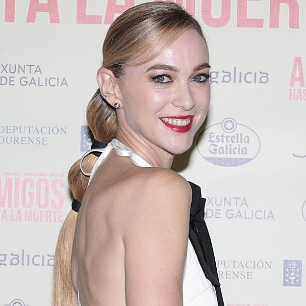 La coleta de Marta Hazas es el peinado más fácil y original de hacer si tienes poco pelo (y el que rejuvenece al instante)