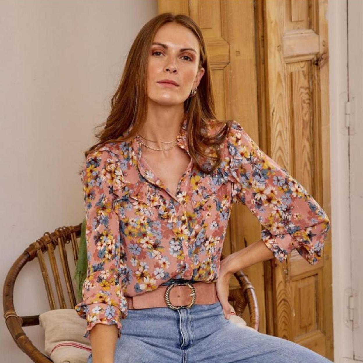 Bonitos vestidos para ocasiones especiales, blusas estampadas, y muchas otras compras que tienes que añadir a tu lista de favoritos de nueva temporada. 