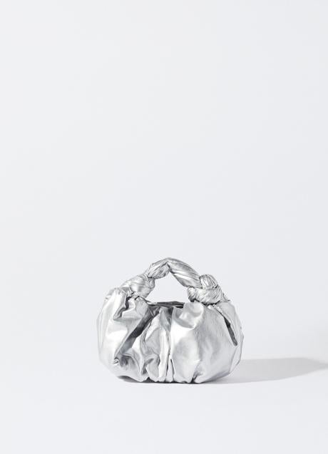Imagen - Bolso mini plateado de Parfois. Foto: Parfois.