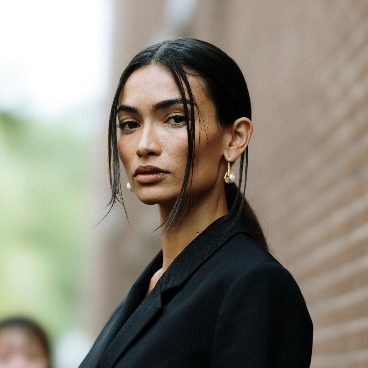 El mejor contorno de ojos para disimular las ojeras oscuras