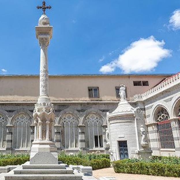 Exterior del Panteón de España