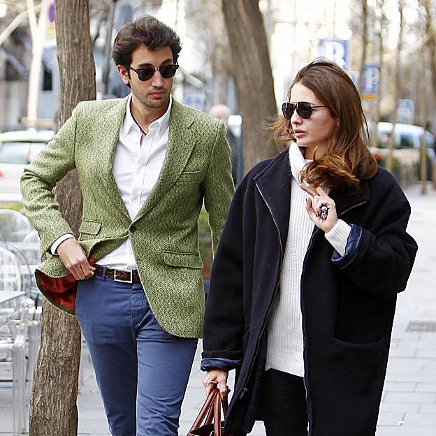 Daniel Martínez-Bordiú pasea junto a su madre, la modelo y presentadora Jose Toledo. 