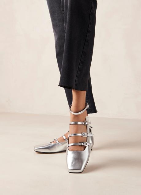 Imagen - Luke Silver Leather Mary-Jane Shoes de Alohas, 200 euros.
